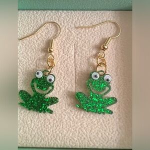 Frog earrings 🐸